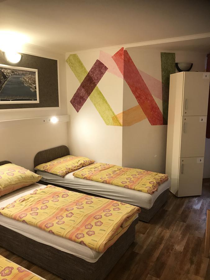 Opera Hostel Budapest Exterior photo