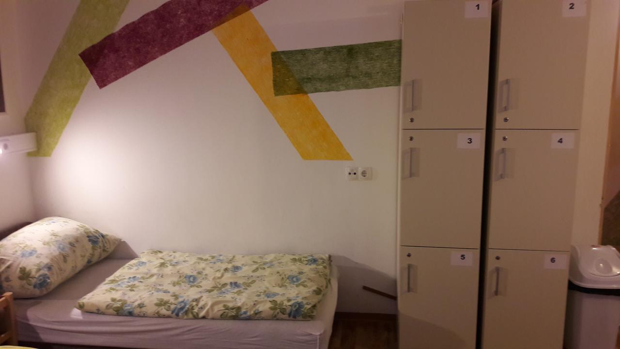 Opera Hostel Budapest Exterior photo